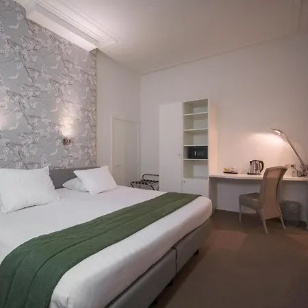 Bourgoensch Hof 3*